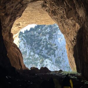 Μπαρουτοσπηλιά Στα λημέρια των Ηρώων του 1821 - Image 4
